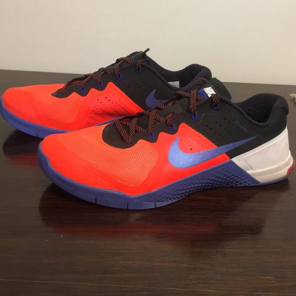 nike flat sole shoes